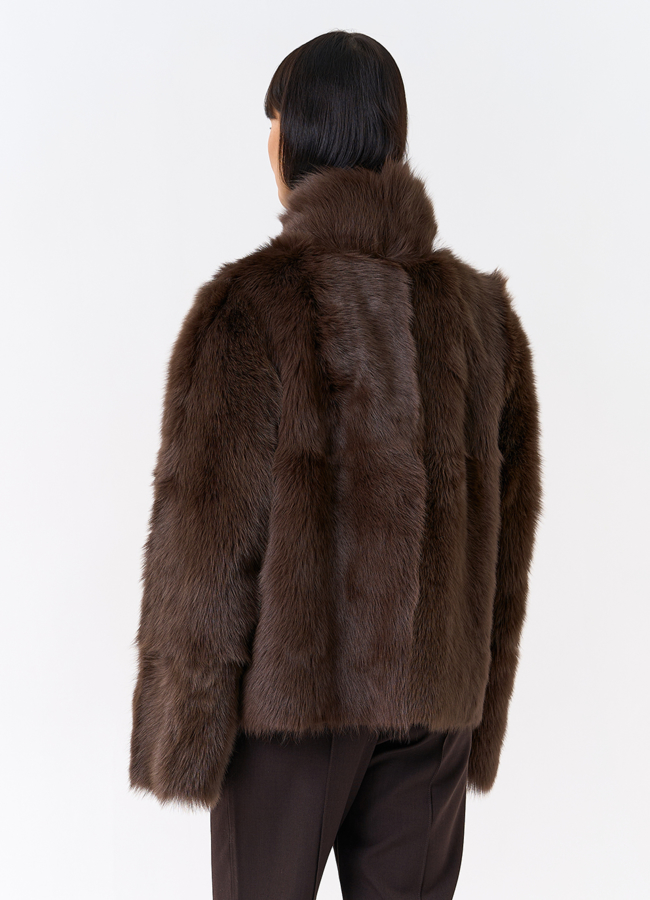 фото Женская короткая дубленка с воротником стойкой модель № 31928