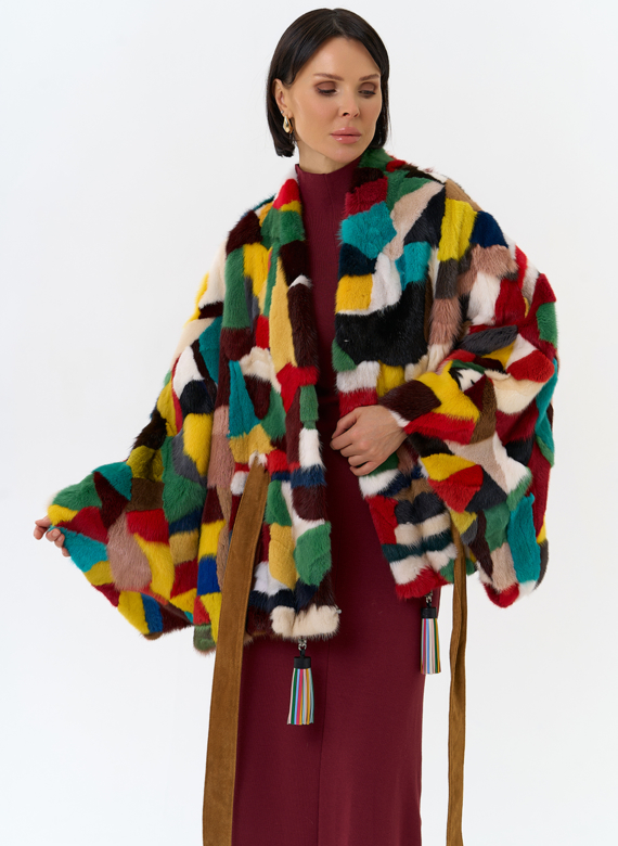 Яркая шуба из меха норки