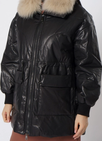 Утепленная кожаная куртка с песцом фото