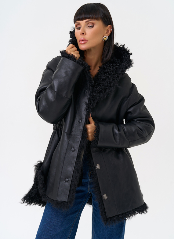 Женская двухсторонняя дубленка с капюшоном