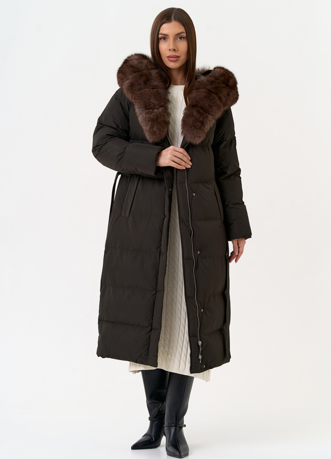 Женский пуховик с капюшоном из меха песца модель № 31431 меха малина