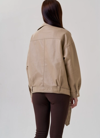 Женская куртка оверсайз из эко кожи фото