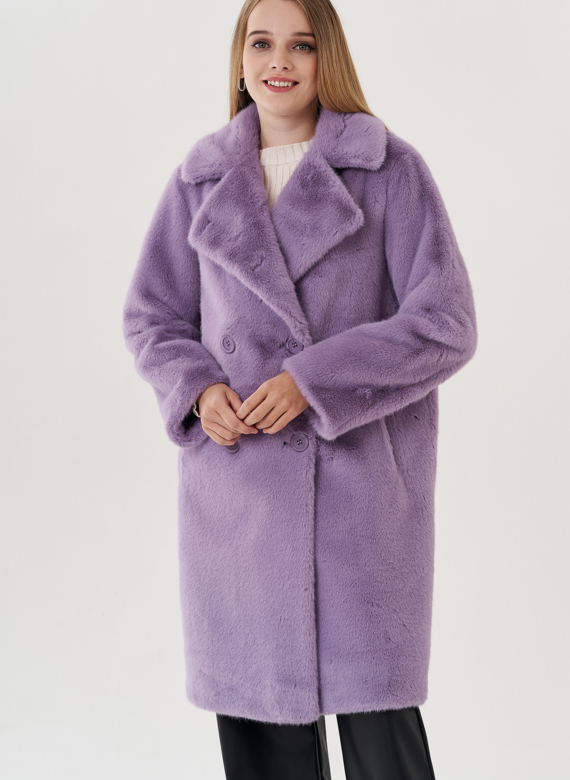 Женского пальто из эко меха на пуговицах