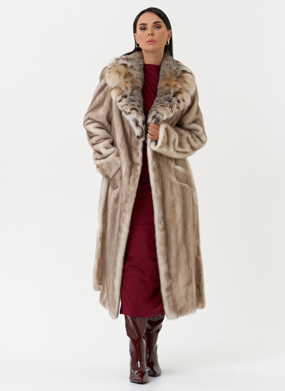 Женская шуба из меха норки с воротником из меха рыси