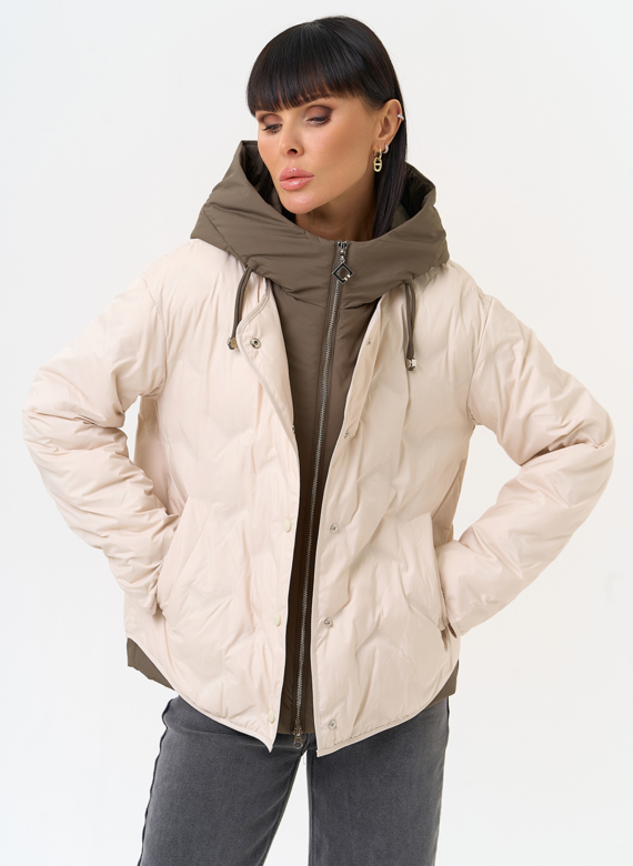 Женская куртка с контрастным капюшоном