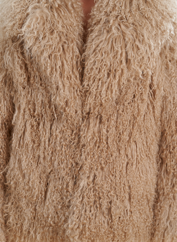 Женская шуба из меха ламы