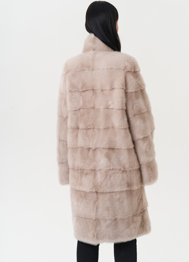 Светлая норковая шуба с воротником стойкой модель № 25399 универмаг малина