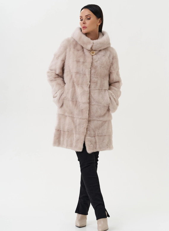 Светлая норковая шуба с капюшоном фото